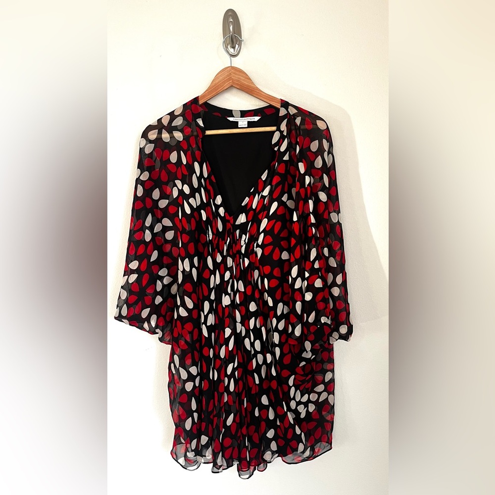 DIANE VON FURSTENBERG  Fleurette Silk Mini Dress Red White Floral Petals Sz. 4 - Picture 12 of 16